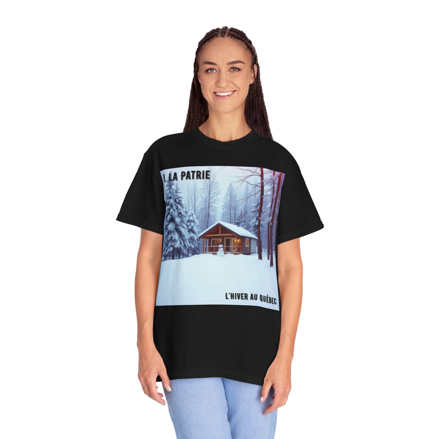 'L'Hiver Au Quebec' par M. La Patrie, Winter Cabin Graphic Tee, Perfect Gift for Outdoors Lovers, Cozy T-shirt for Snowy Days, Unisex Relaxed Fit, Nature Photography Apparel
