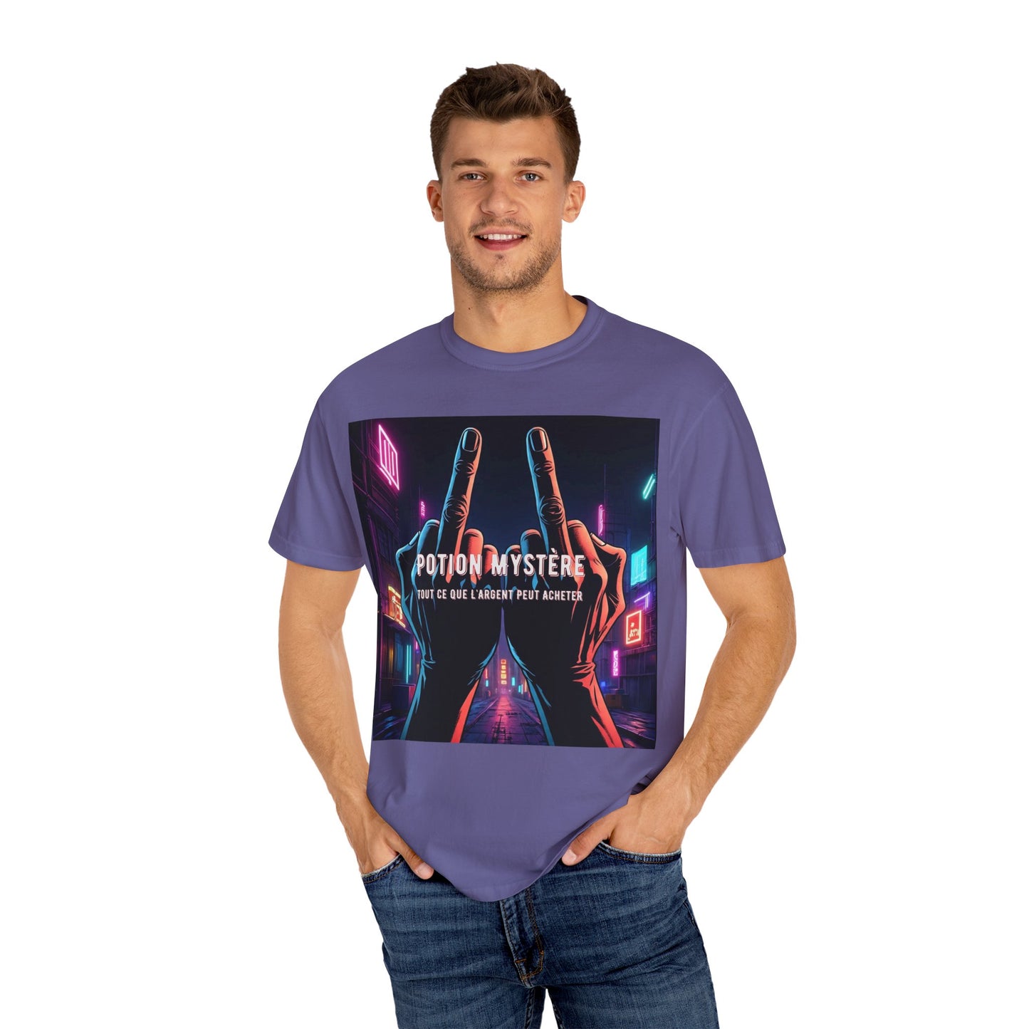 'Tout Ce Que L'Argent Peut Acheter' par Potion Mystère, Two Fingers Up Unisex T-Shirt with Artistic Graphic Design, Casual Wear, Streetwear Style, Gift for Art Lovers, Unique Graphic Tee, [...]