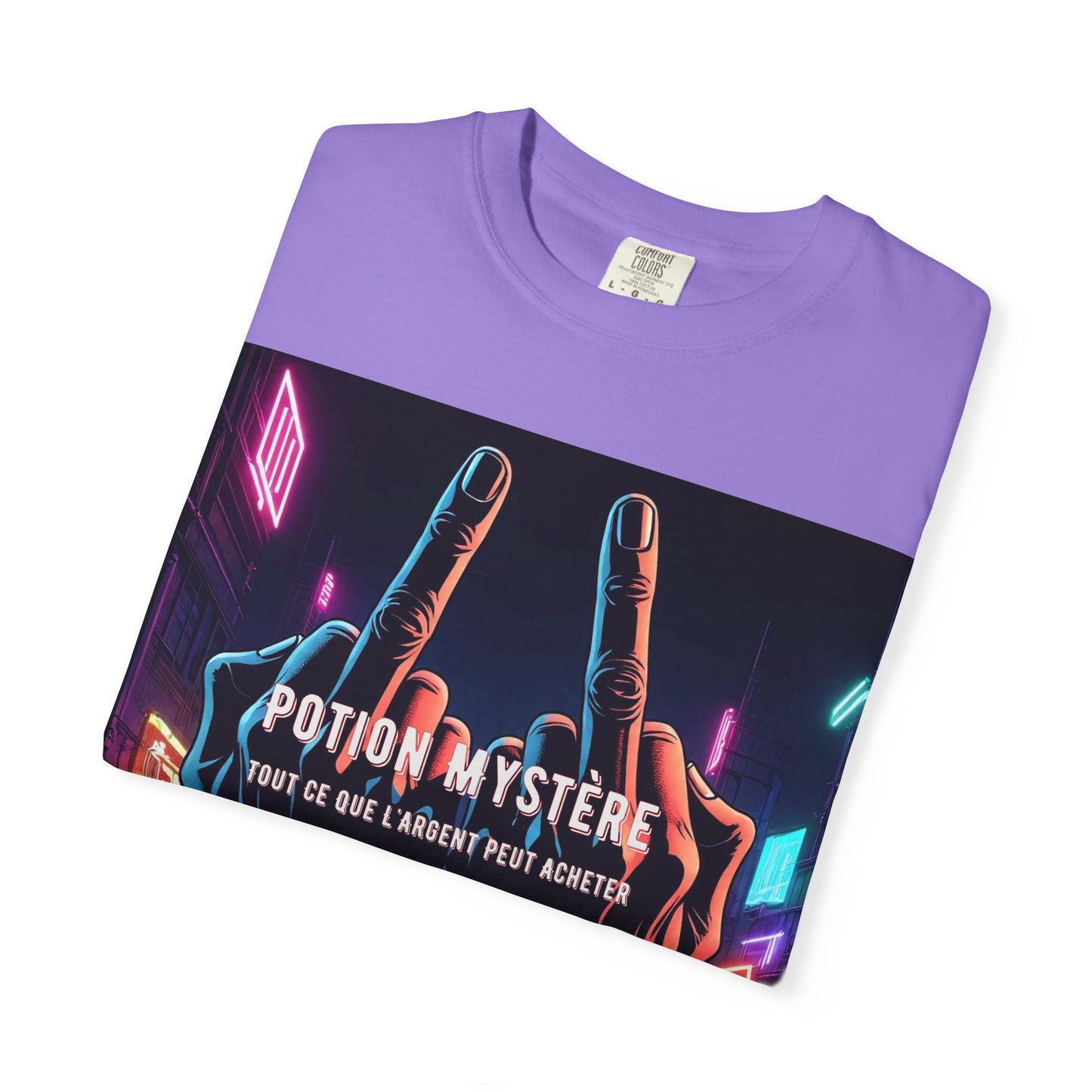 'Tout Ce Que L'Argent Peut Acheter' par Potion Mystère, Two Fingers Up Unisex T-Shirt with Artistic Graphic Design, Casual Wear, Streetwear Style, Gift for Art Lovers, Unique Graphic Tee, [...]