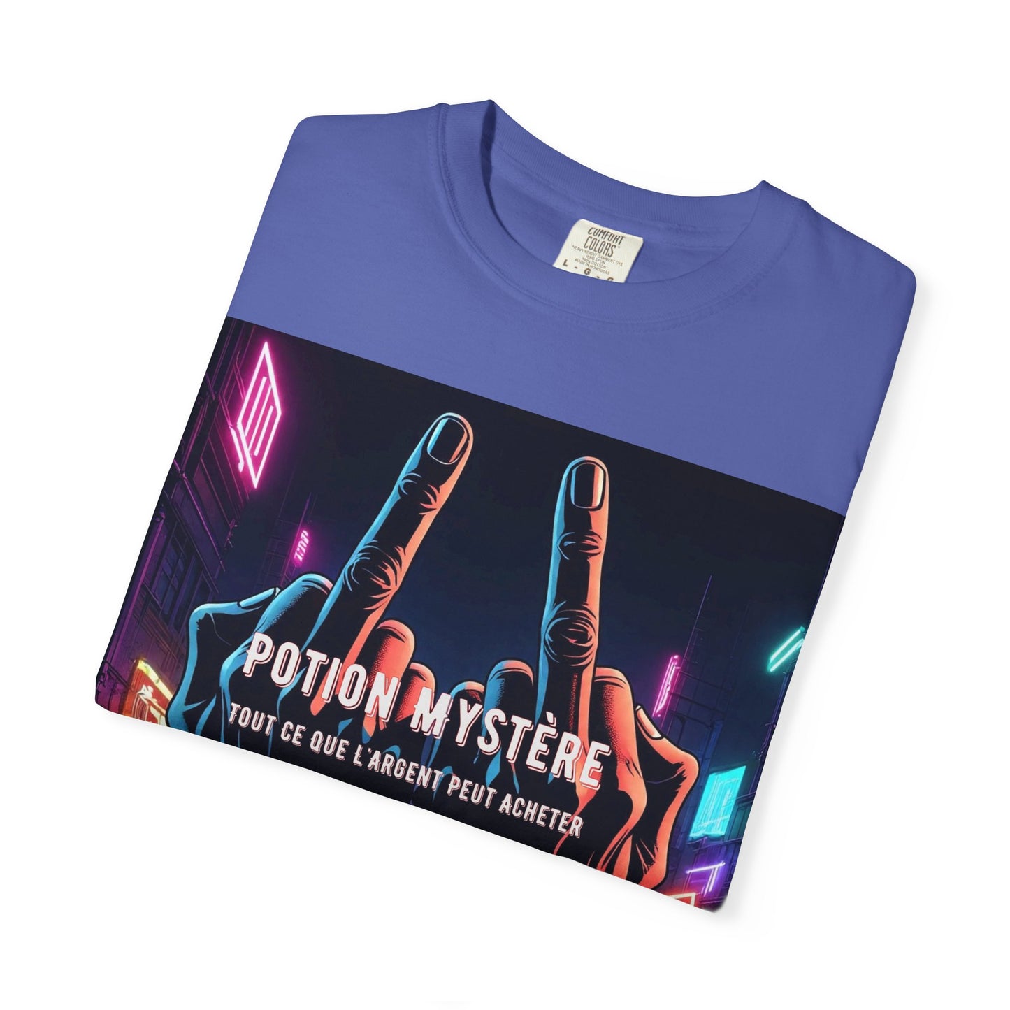 'Tout Ce Que L'Argent Peut Acheter' par Potion Mystère, Two Fingers Up Unisex T-Shirt with Artistic Graphic Design, Casual Wear, Streetwear Style, Gift for Art Lovers, Unique Graphic Tee, [...]