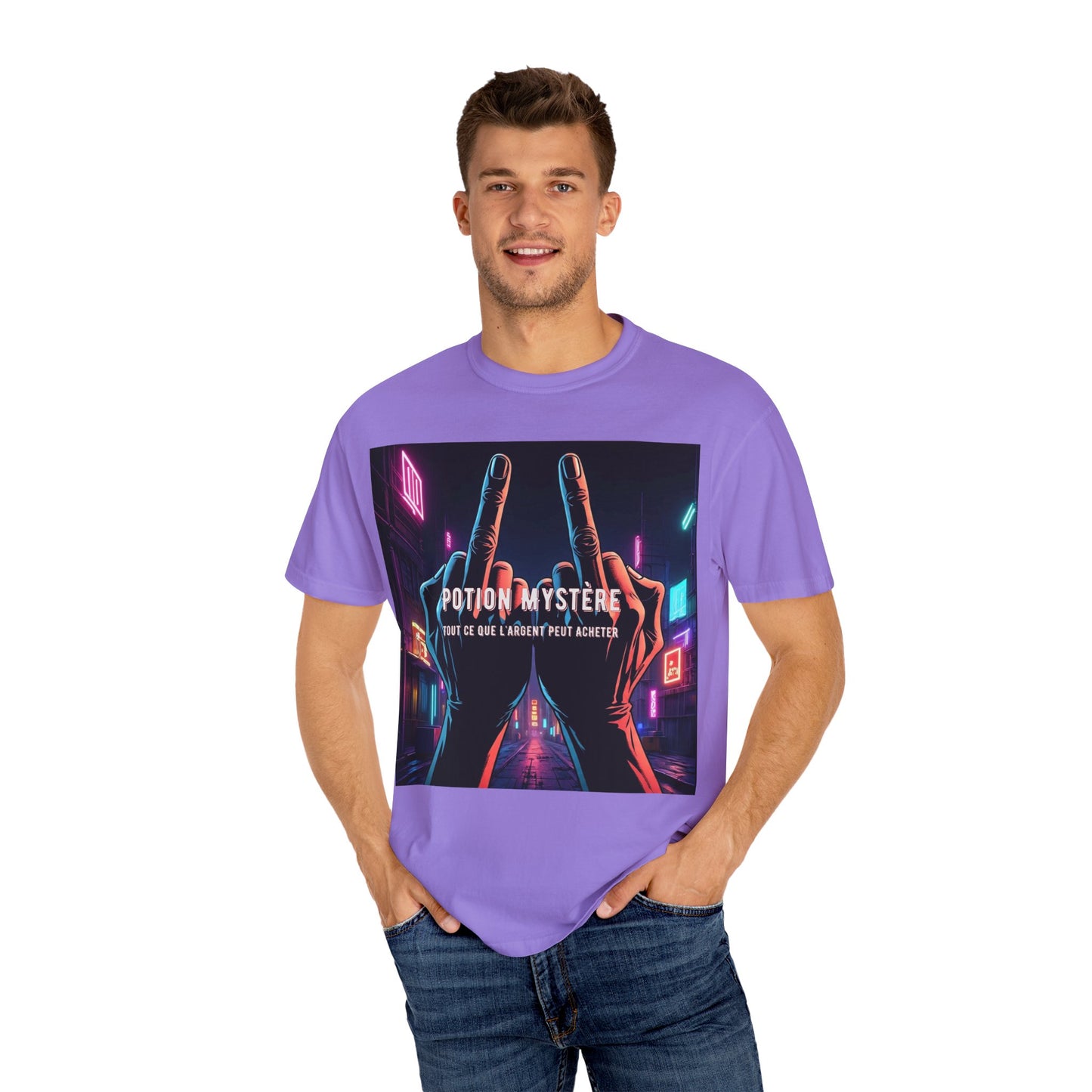 'Tout Ce Que L'Argent Peut Acheter' par Potion Mystère, Two Fingers Up Unisex T-Shirt with Artistic Graphic Design, Casual Wear, Streetwear Style, Gift for Art Lovers, Unique Graphic Tee, [...]