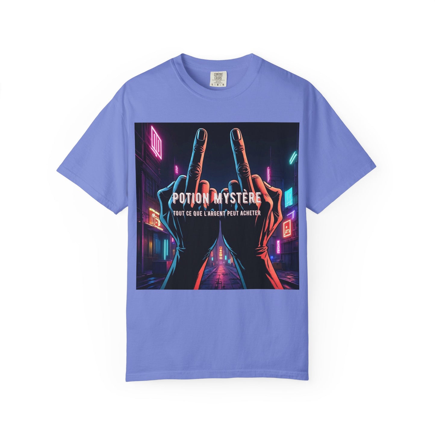 'Tout Ce Que L'Argent Peut Acheter' par Potion Mystère, Two Fingers Up Unisex T-Shirt with Artistic Graphic Design, Casual Wear, Streetwear Style, Gift for Art Lovers, Unique Graphic Tee, [...]