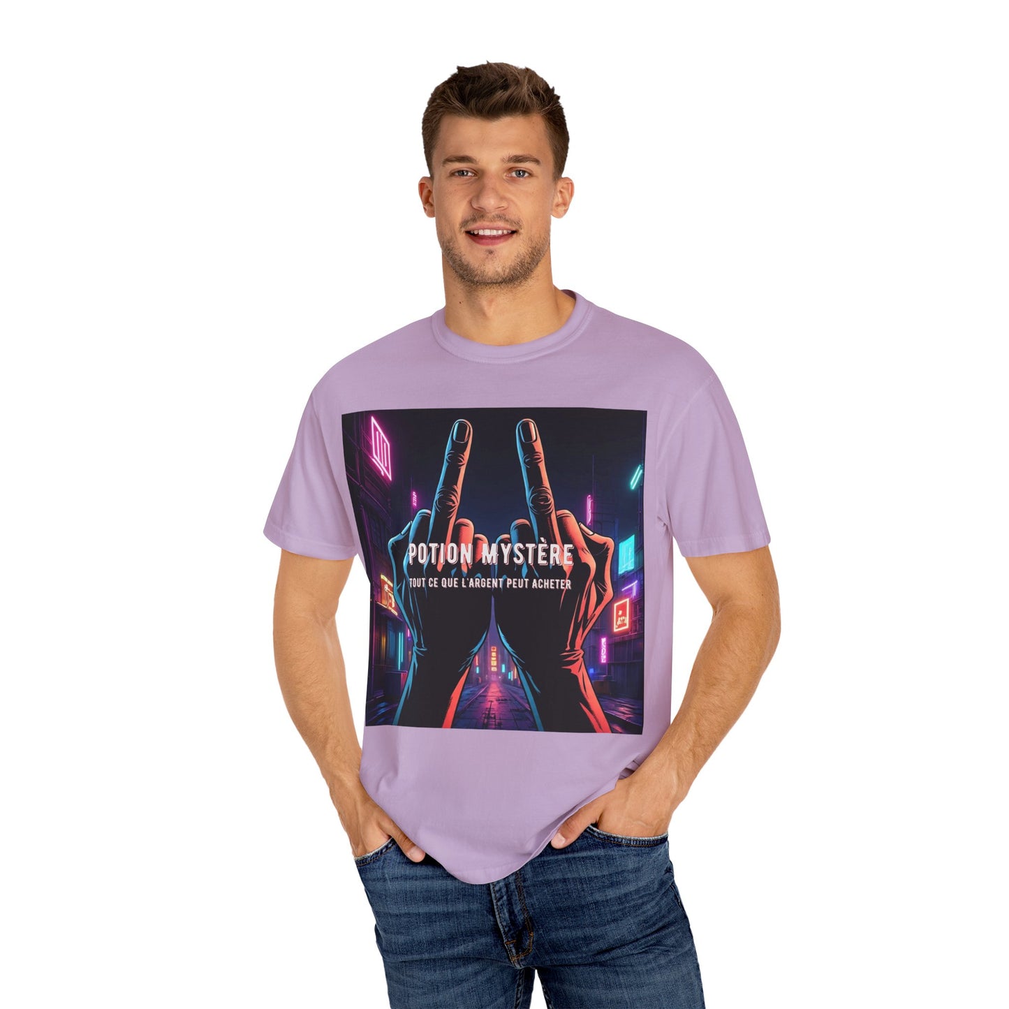 'Tout Ce Que L'Argent Peut Acheter' par Potion Mystère, Two Fingers Up Unisex T-Shirt with Artistic Graphic Design, Casual Wear, Streetwear Style, Gift for Art Lovers, Unique Graphic Tee, [...]