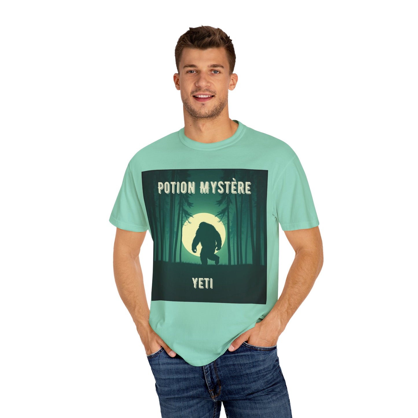 'Yeti' par Potion Mystère, Mysterious Yeti T-Shirt, Unisex Graphic Tee, Adventure Apparel, Gift for Explorers, Nature-Inspired Clothing for Sasquatch Lovers